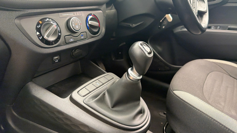 Hyundai i10 1.0 MPi SE 5dr Petrol Hatchback